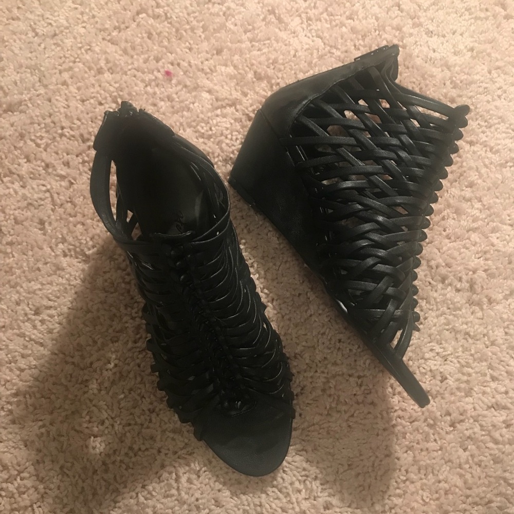 Herstyle Black Sandals